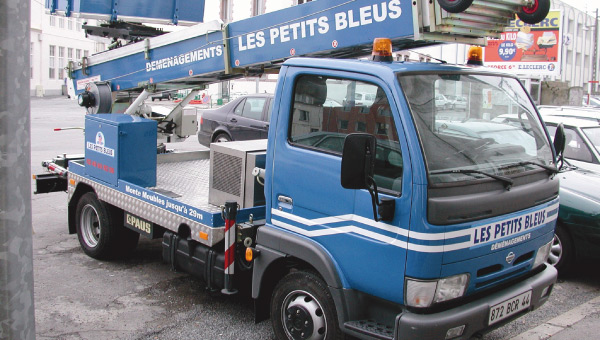 Matériel de déménagement Les Petits Bleus pour garde-meubles à Nantes
